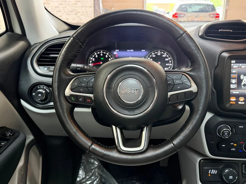 Used 2022 White Jeep Limited image 18
