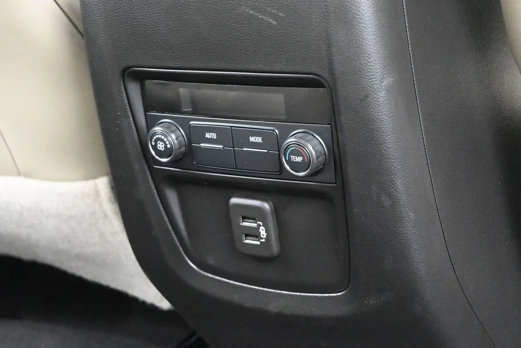 Used 2020 Red Quartz Tintcoat Buick Essence image 39