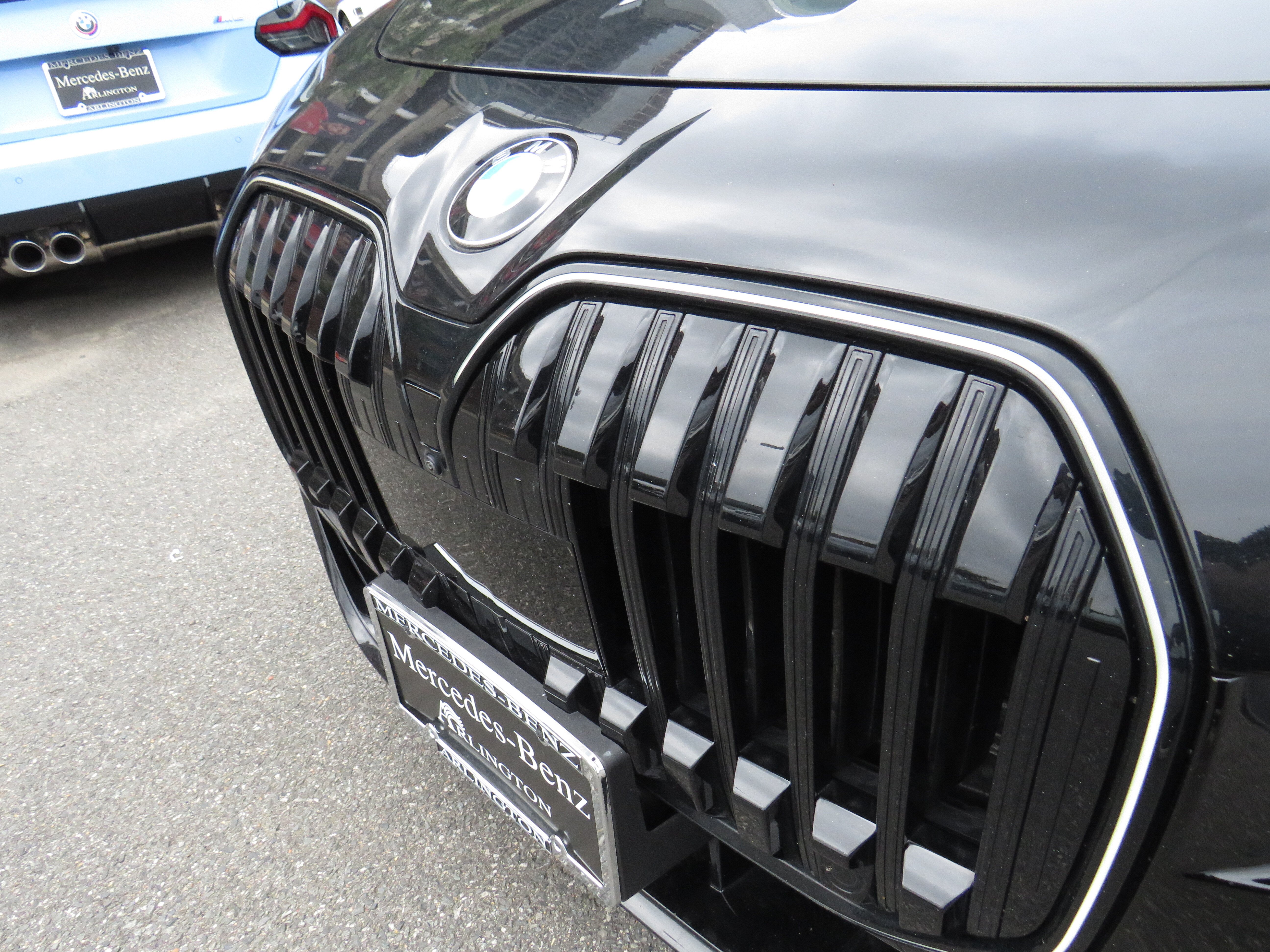 Used 2024 Black Sapphire Metallic BMW 760i xDrive image 25