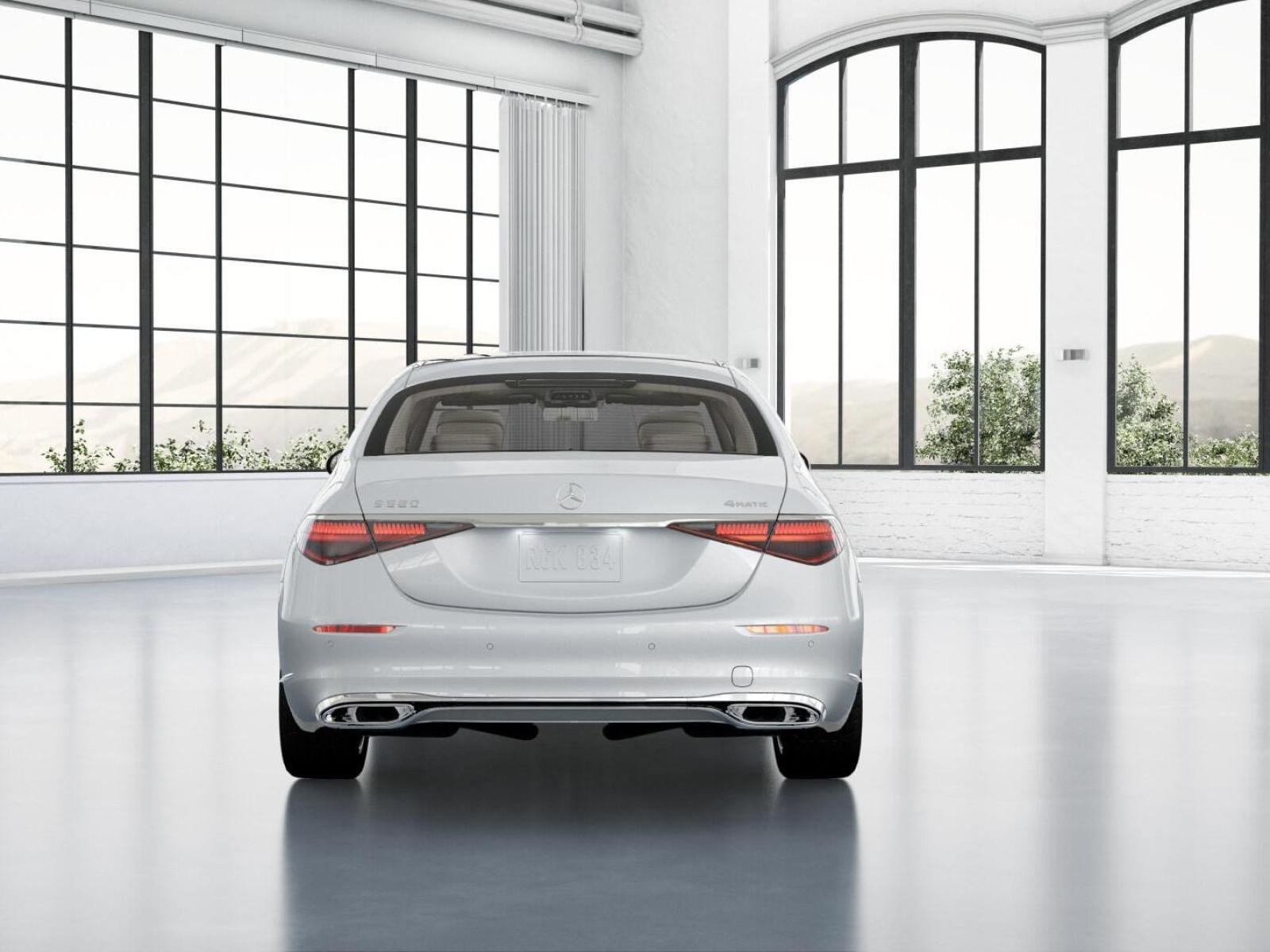 Used 2026 MANUFAKTUR Moonlight White Metallic Mercedes-Benz S 580 image 11