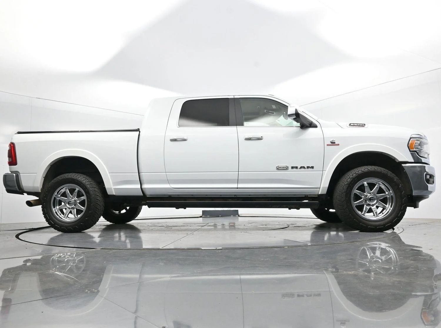Used 2022 Bright White Clearcoat Ram Longhorn image 54