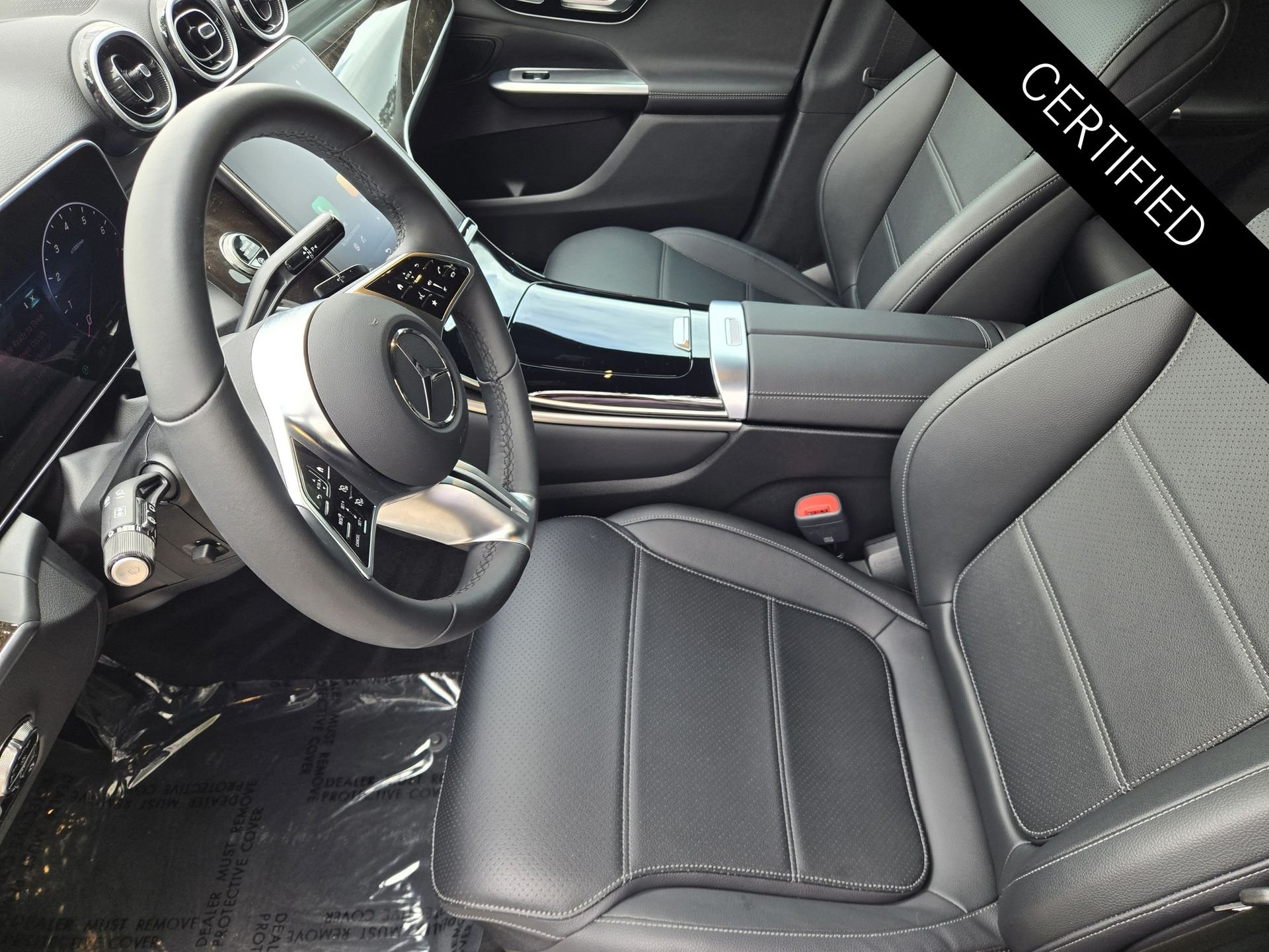 Certified Used 2026 Polar White Mercedes-Benz GLC 300 image 3