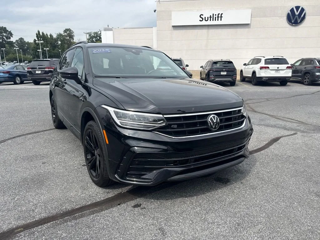 Certified Used 2023 Deep Black Pearl Volkswagen 2.0T SE R-Line Black image 5