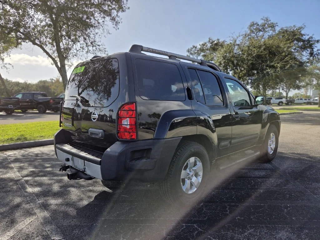 Used 2011 Super Black Nissan S image 5