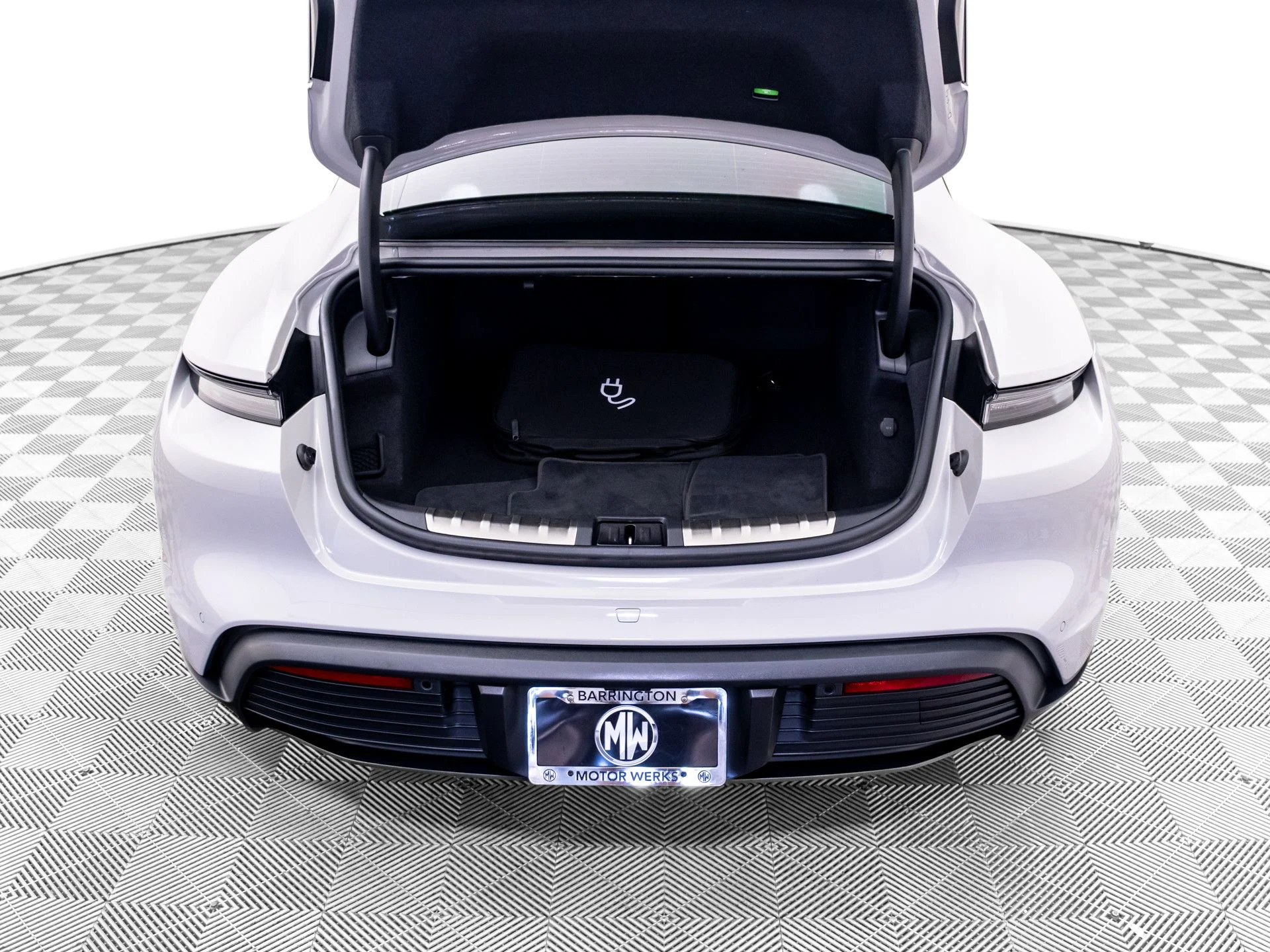 Certified Used 2021  Porsche 4S image 32