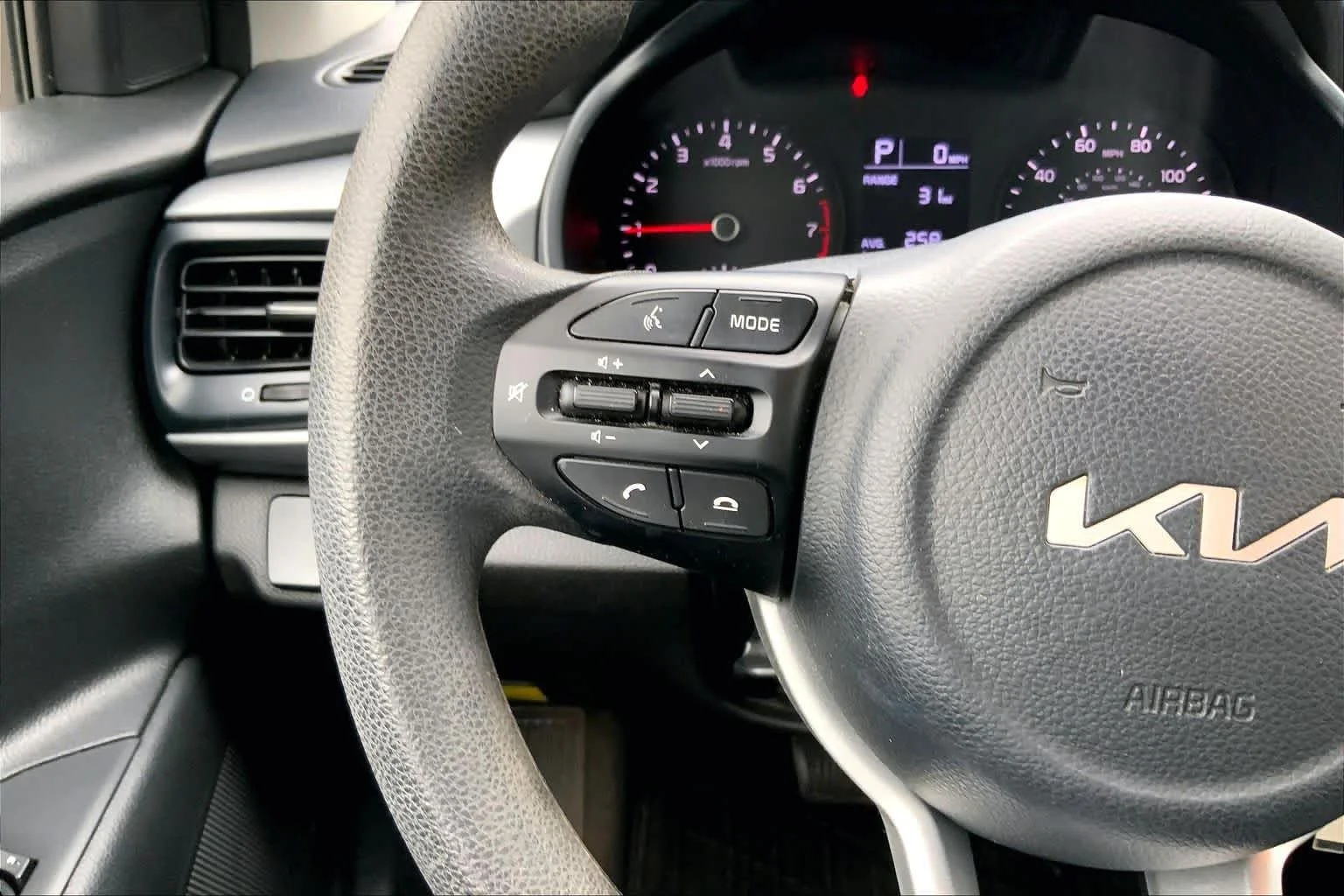 2023 Kia Rio S - Photo 24