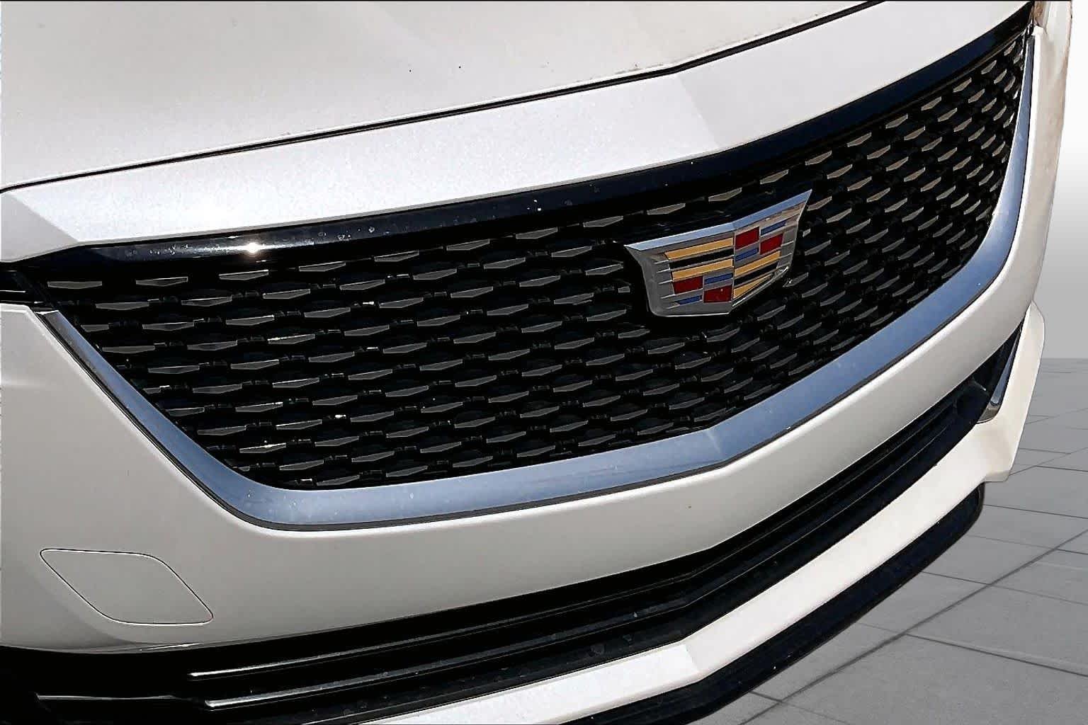 Used 2023 CRYSTAL WHITE TRICOAT Cadillac Luxury image 57
