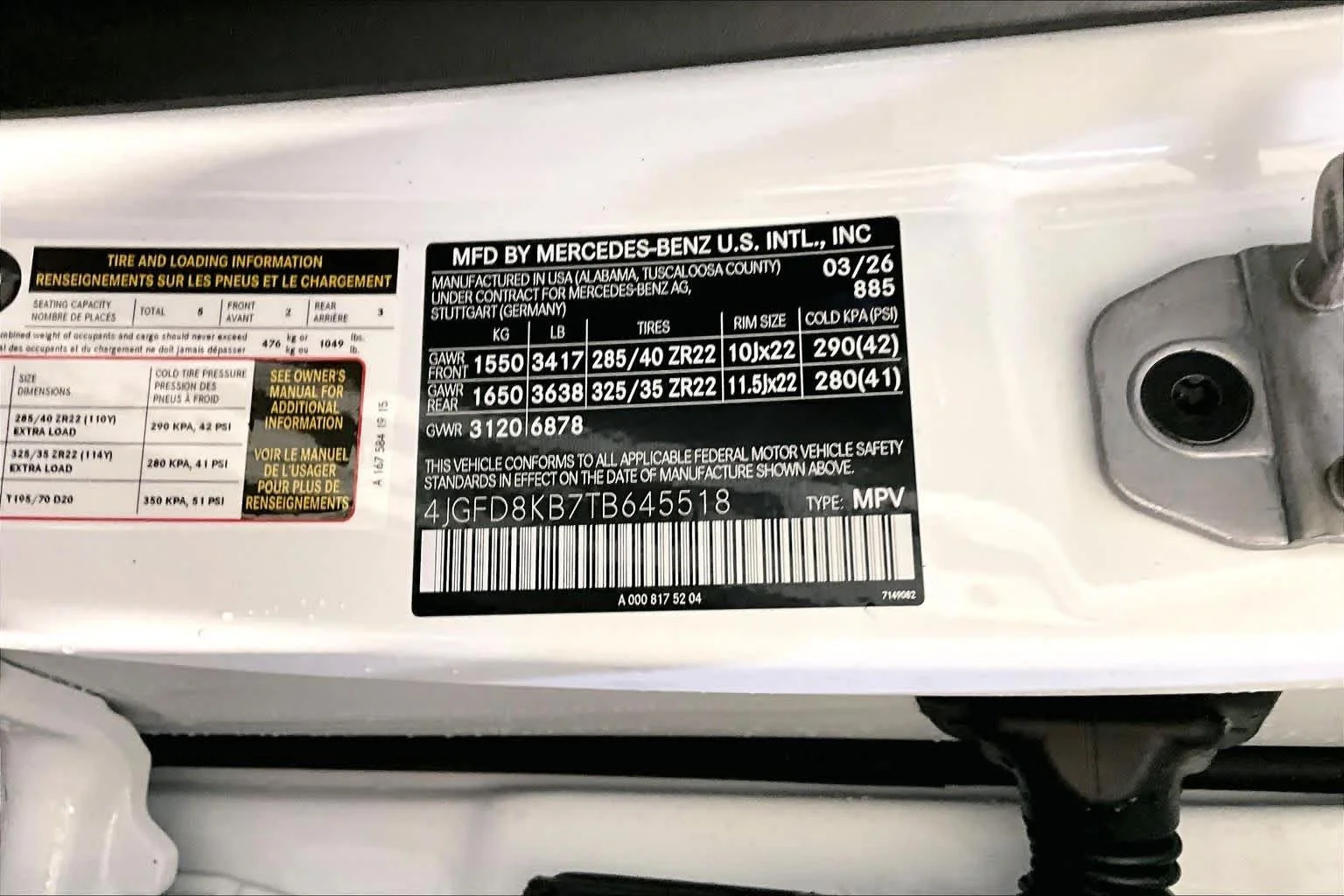 New 2026 MANUFAKTUR Moonlight White Metallic Mercedes-Benz AMG® GLE 63 S image 12