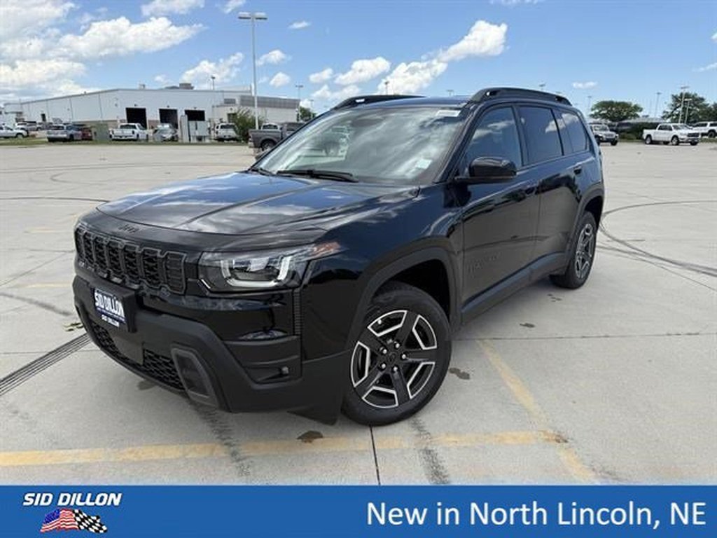 New 2026 Diamond Black Crystal Pearl-Coat Exterior Paint Jeep Limited 4x4 image 1