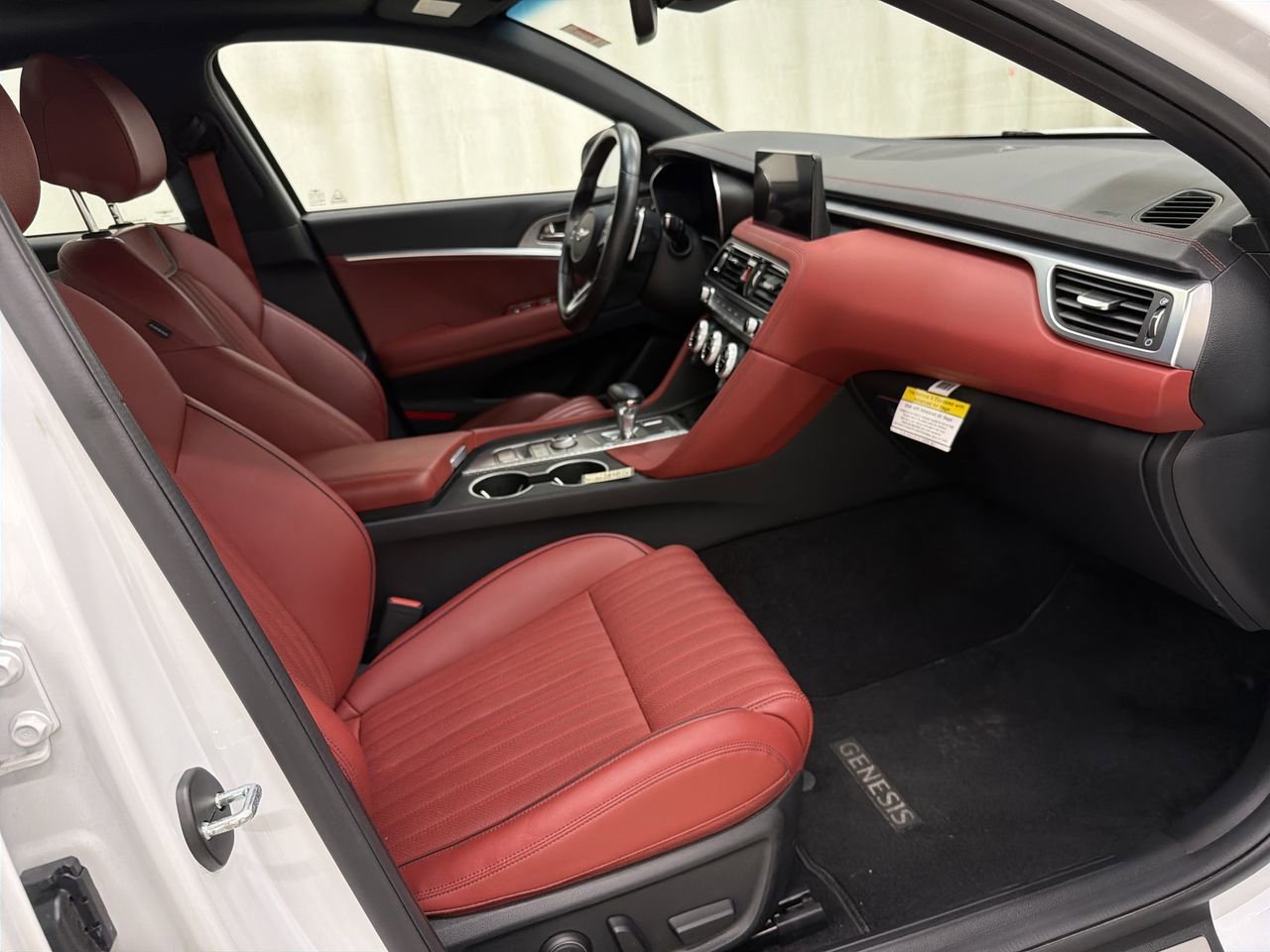 2023 GENESIS G70 Standard - Photo 15