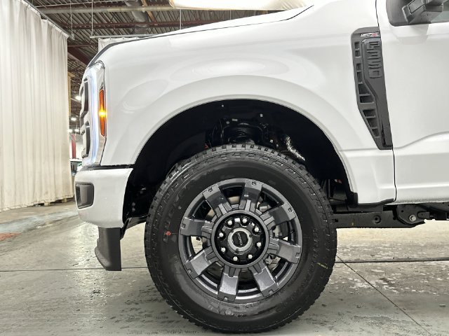 New 2027 Oxford White Ford F-350® XL image 20