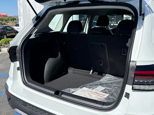 New 2026 Pure White Volkswagen 1.5T S image 15