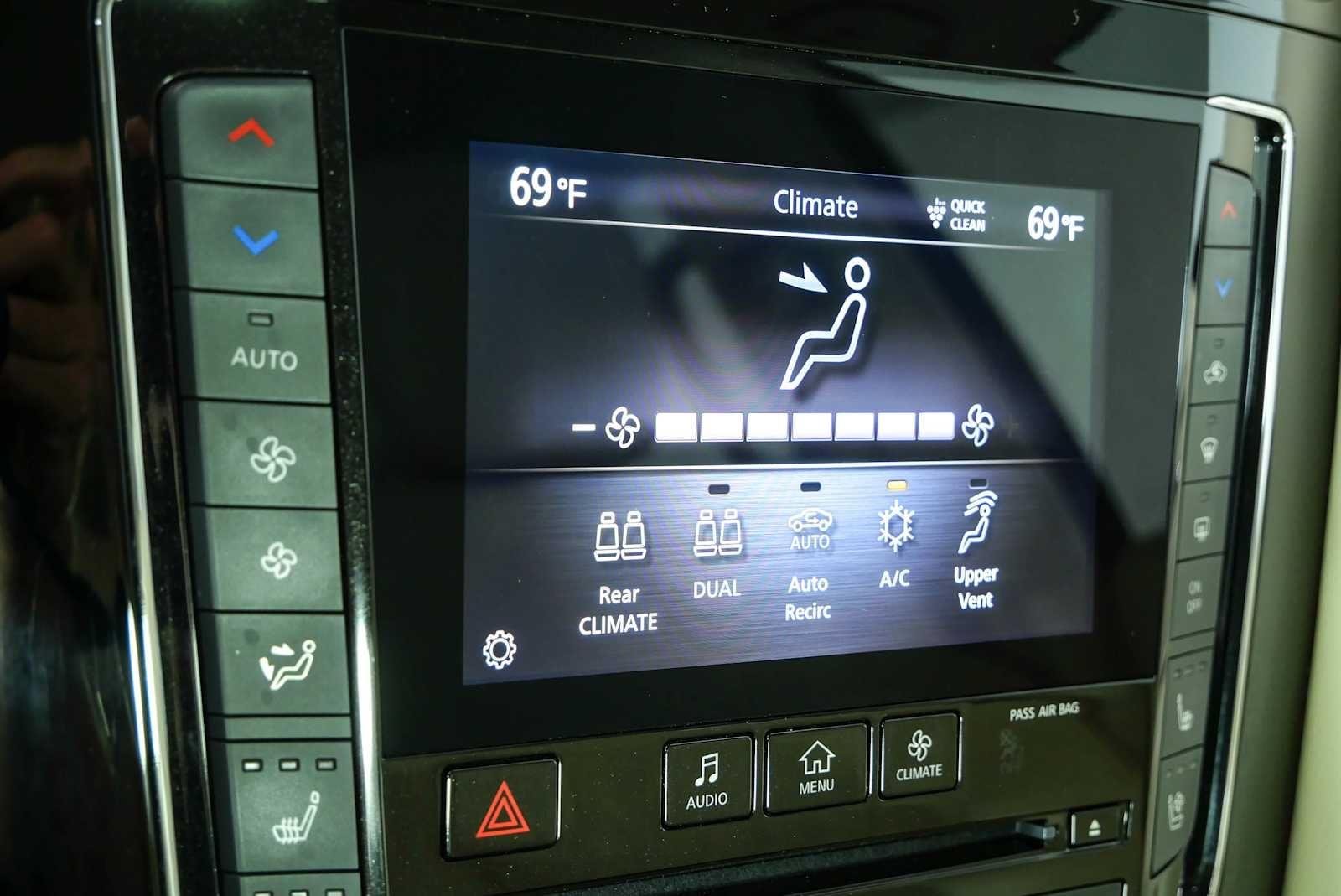 Used 2020 Moonstone White INFINITI LUXE image 17
