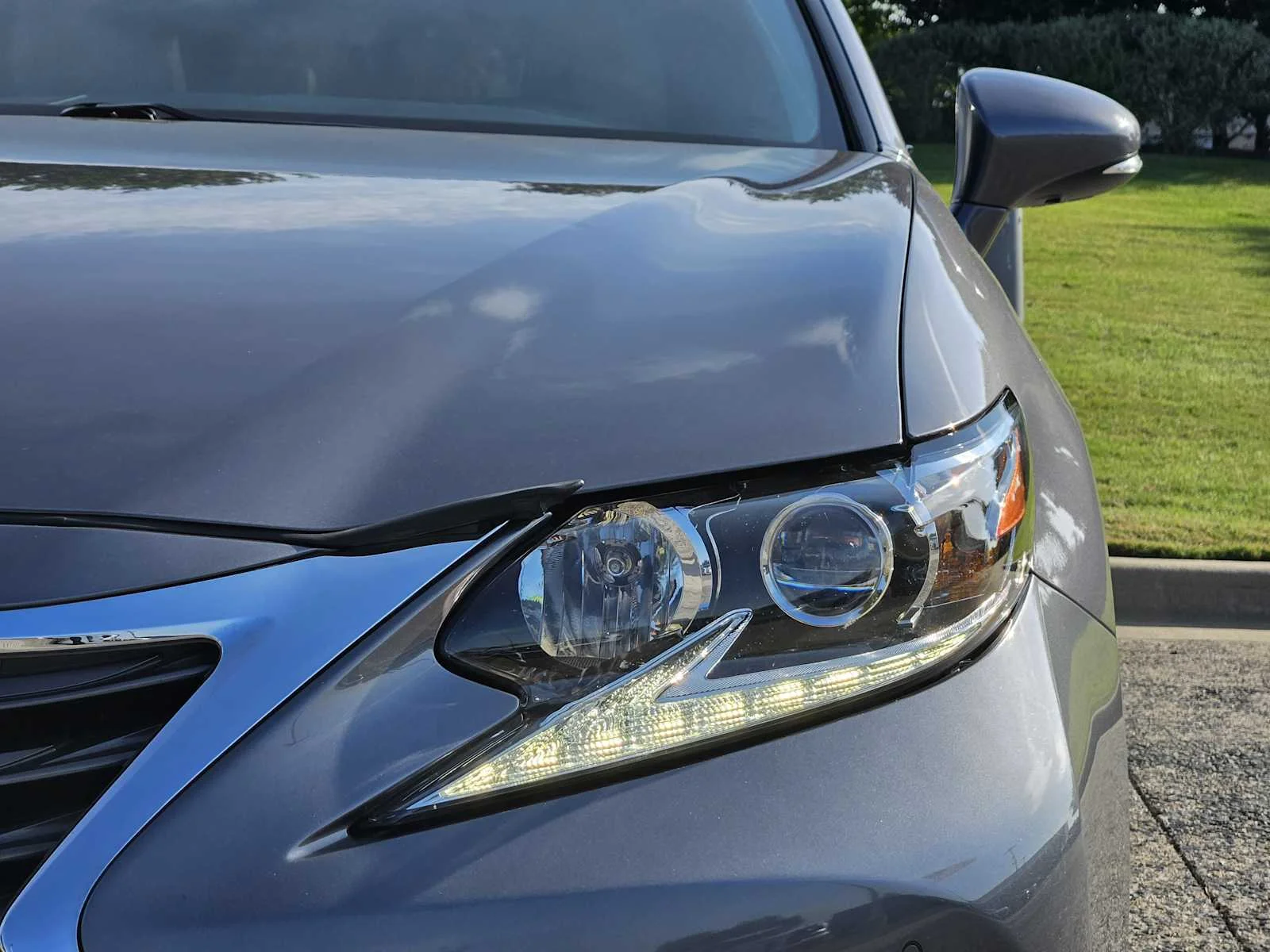 Used 2017 Nebula Gray Pearl Lexus  image 6