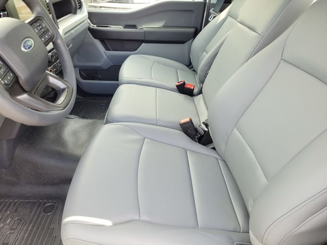 New 2026 Oxford White Ford F-250® XL image 40