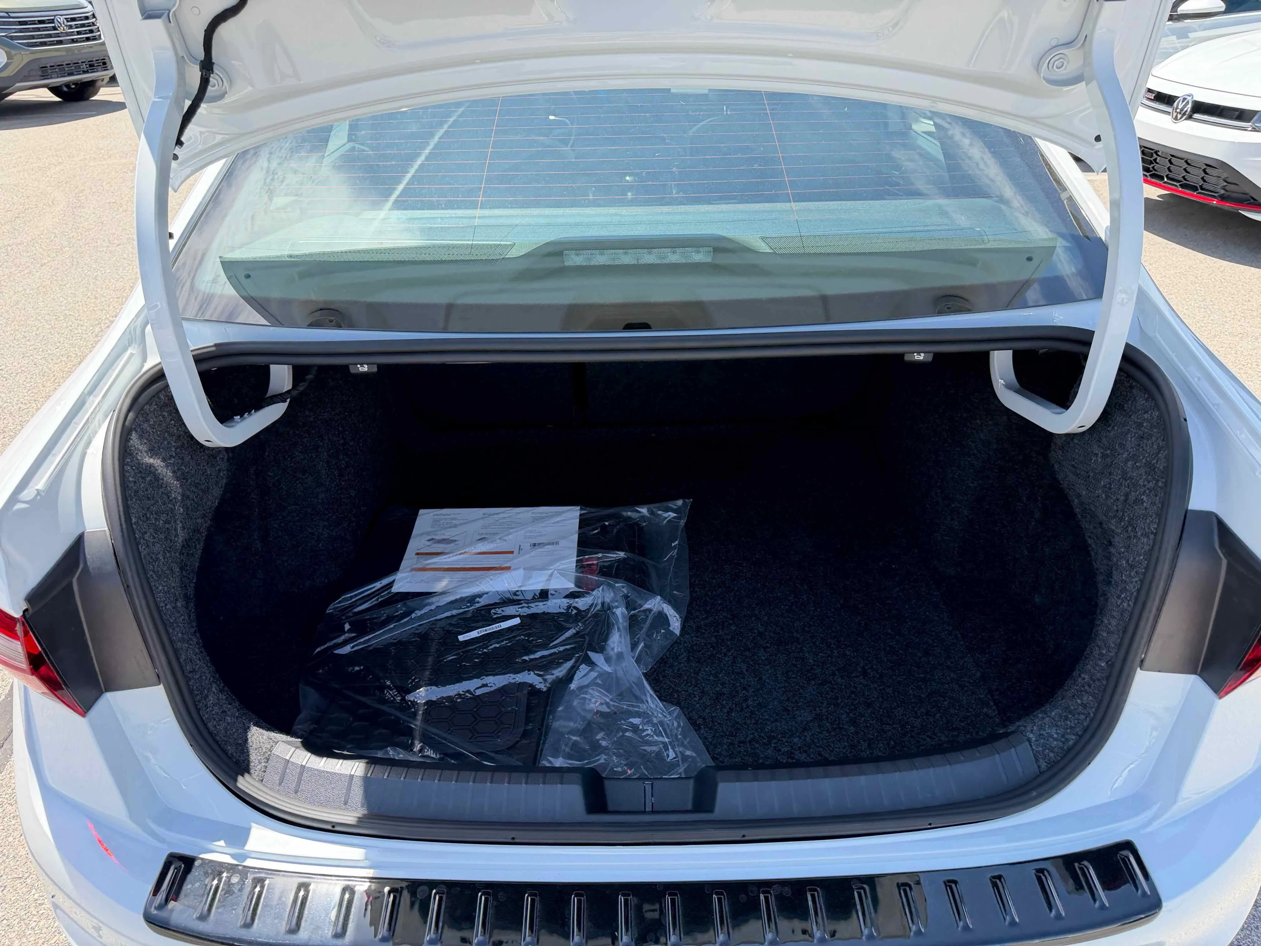 New 2026 Pure White Volkswagen Autobahn image 30