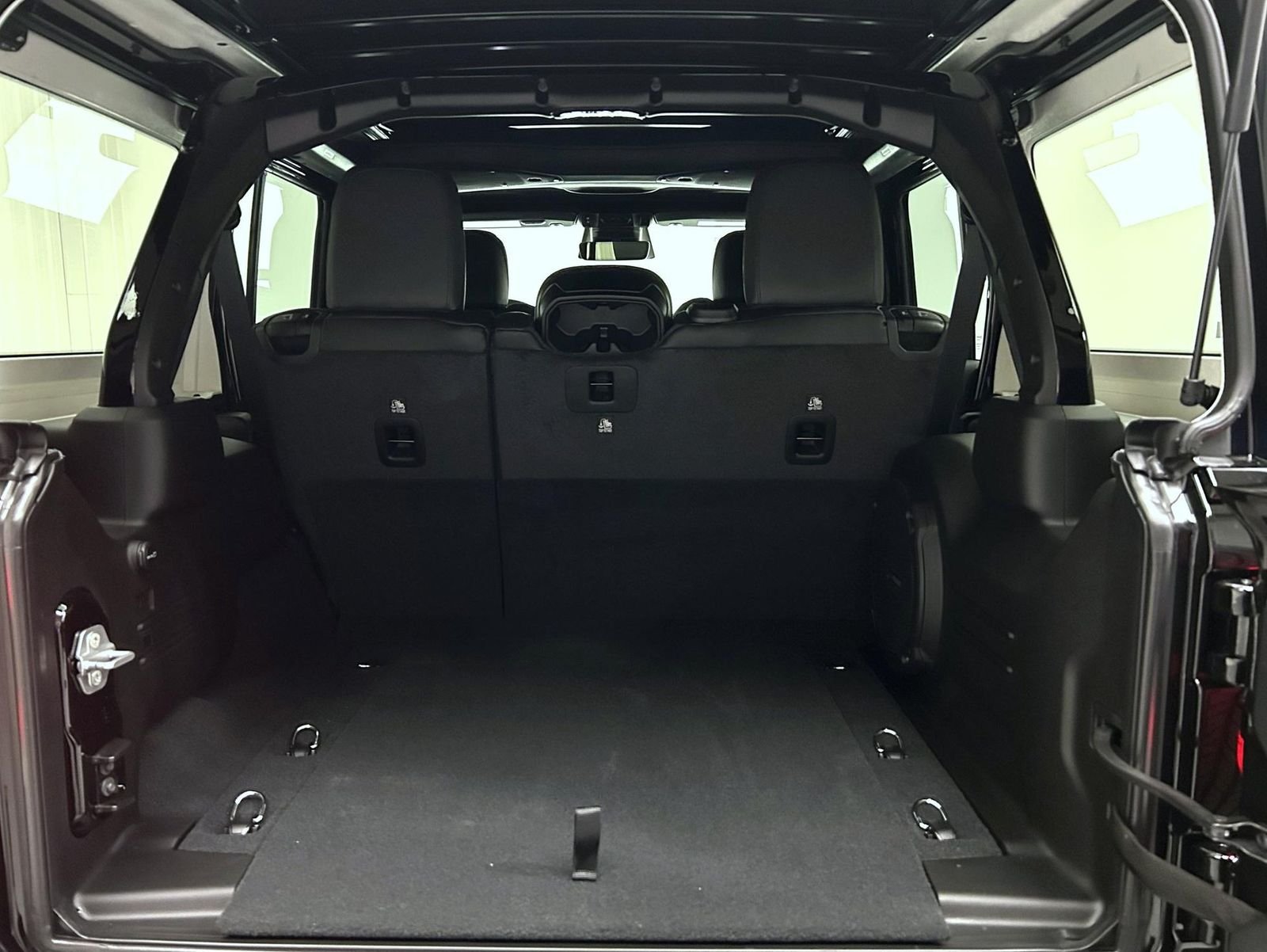 New 2027 Black Clear-Coat Paint Jeep Sahara image 21