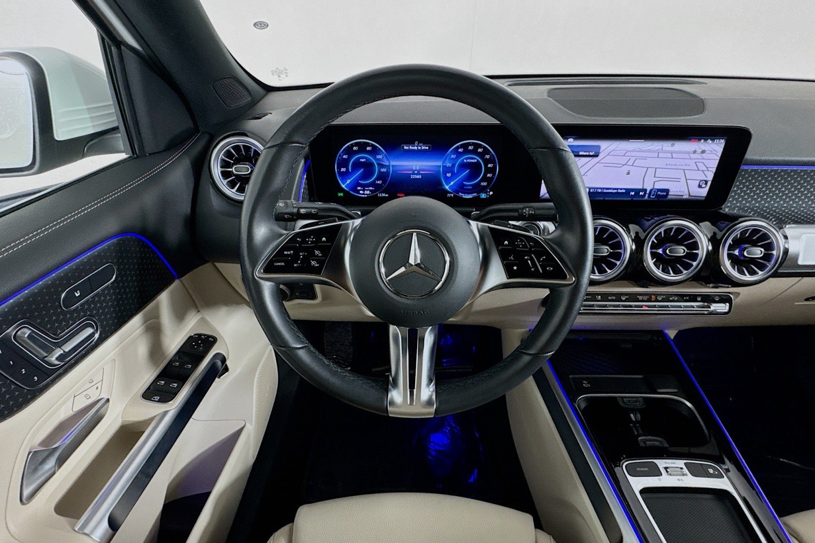 Certified Used 2024 Polar White Mercedes-Benz 250+ image 5