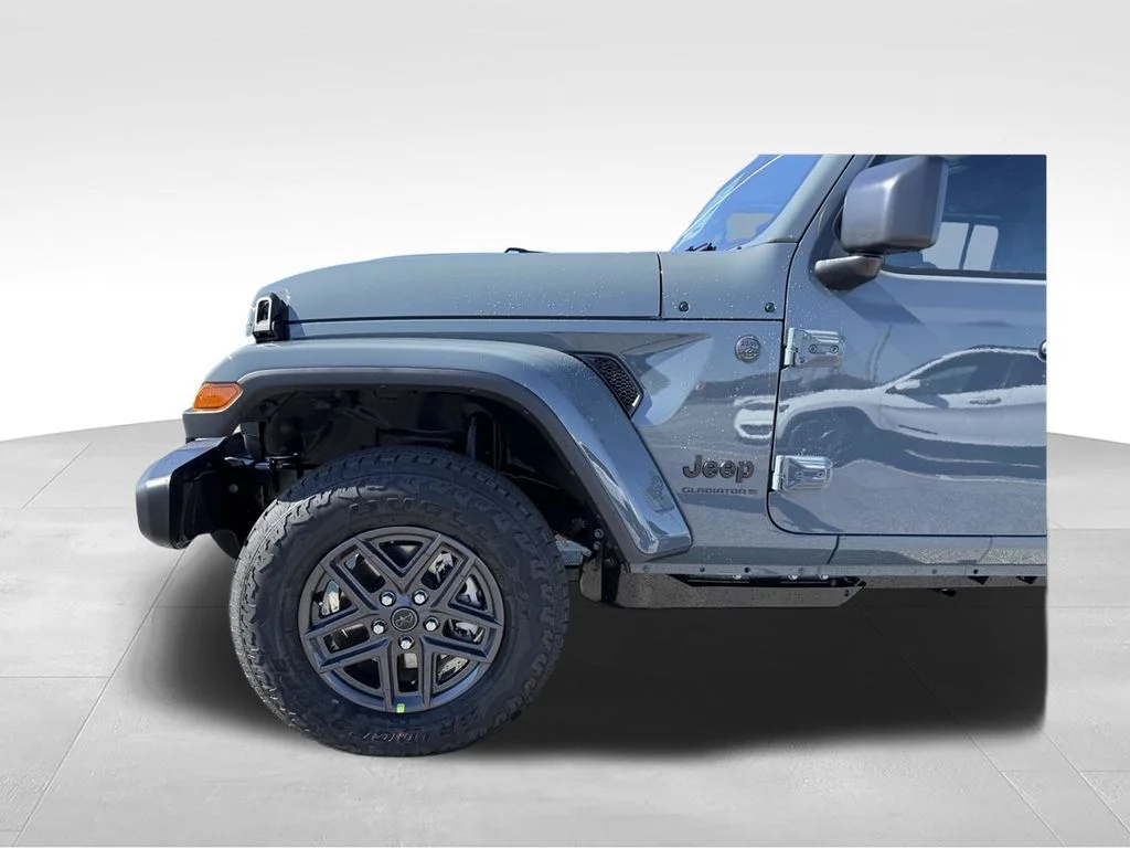 New 2026 Anvil Clear-Coat Exterior Paint Jeep Sport S image 28