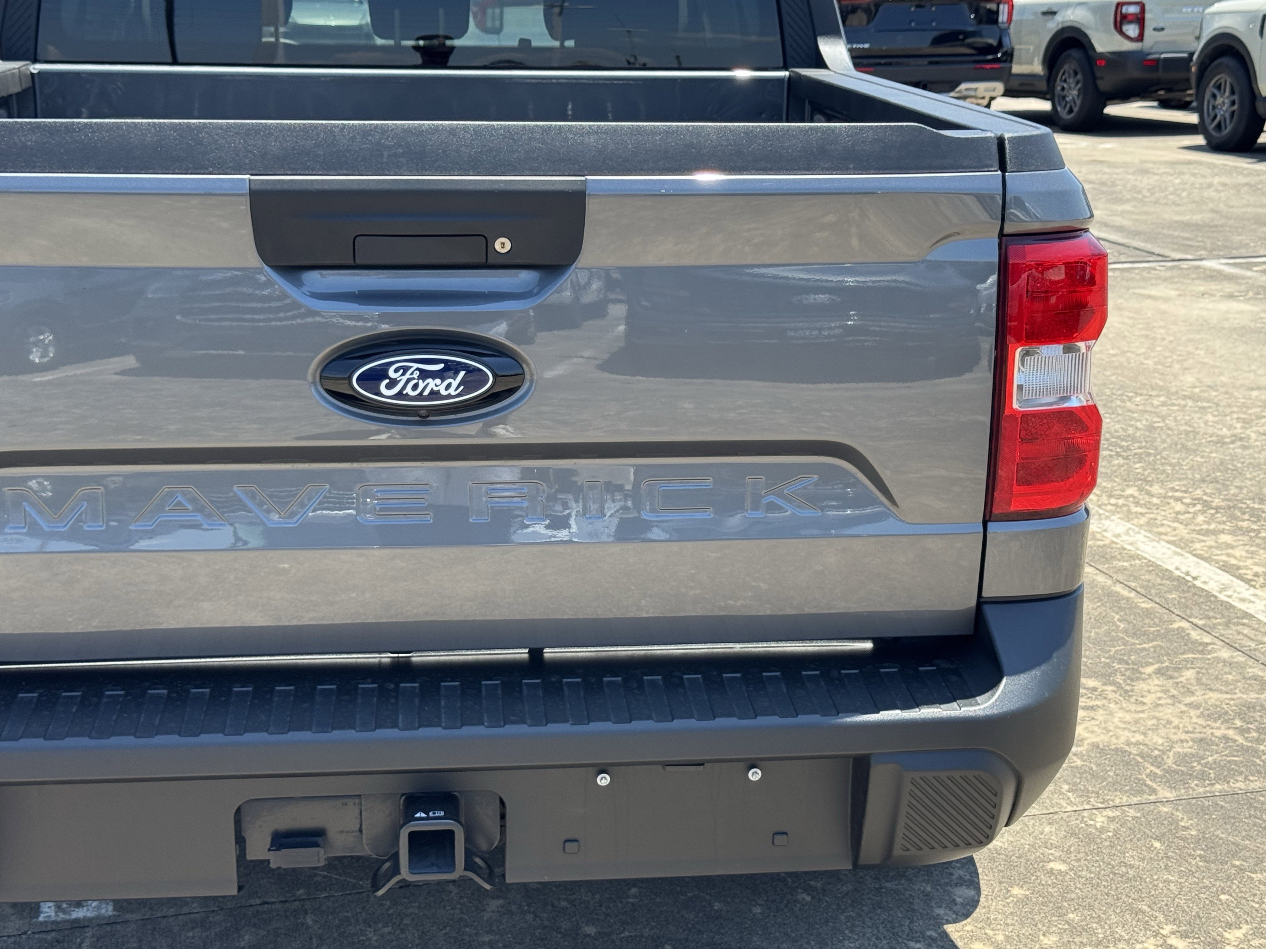 New 2026 Carbonized Gray Metallic Ford XLT image 9