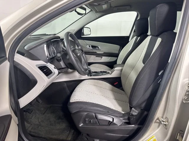 Used 2014 Champagne Silver Metallic GMC SLE-1 image 11