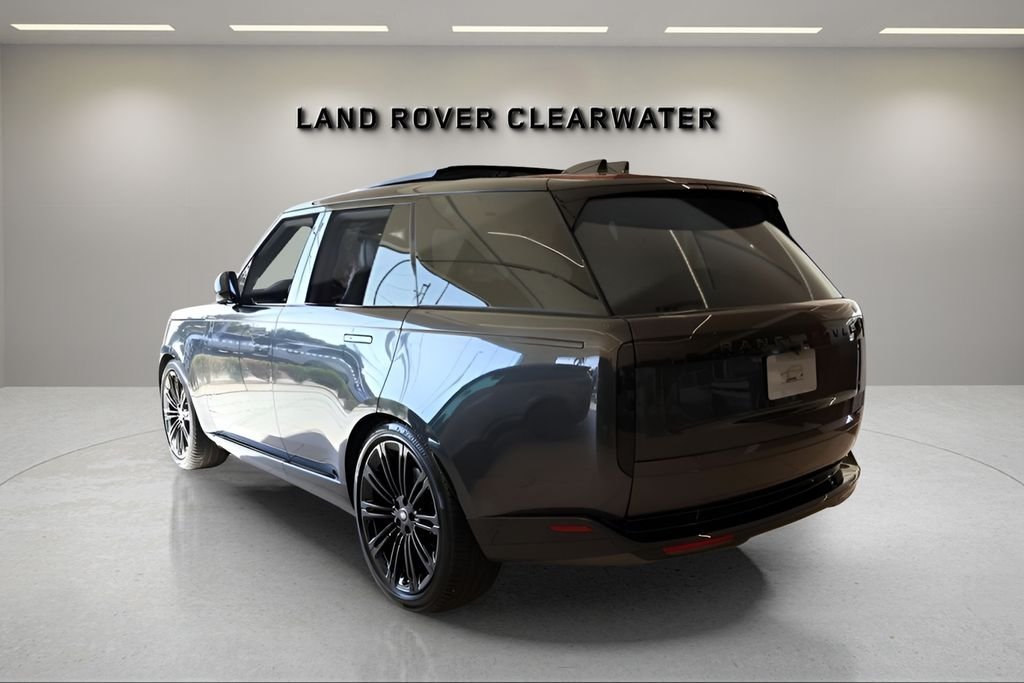 New 2025 Carpathian Grey LAND ROVER SE image 2