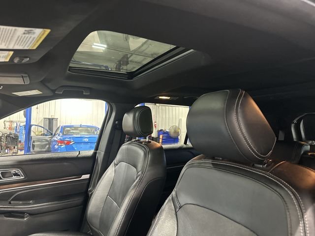 Used 2017 Gray Ford Limited image 20