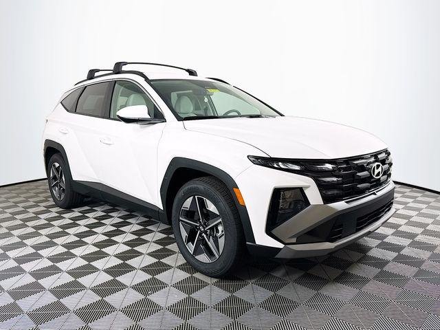 New 2026 White Hyundai SEL FWD image 9