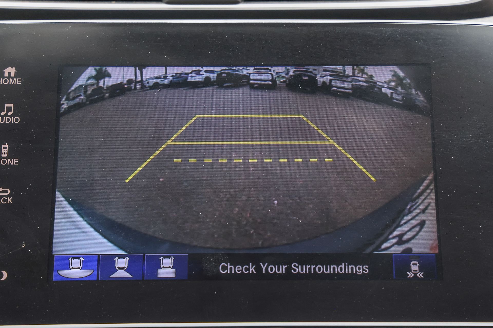 Used 2022 White Honda EX-L image 17