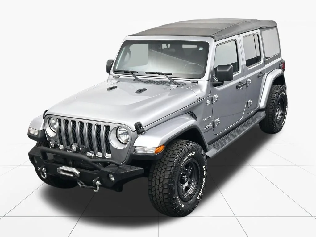 Used 2020 Billet Silver Metallic Jeep Unlimited Sahara image 32