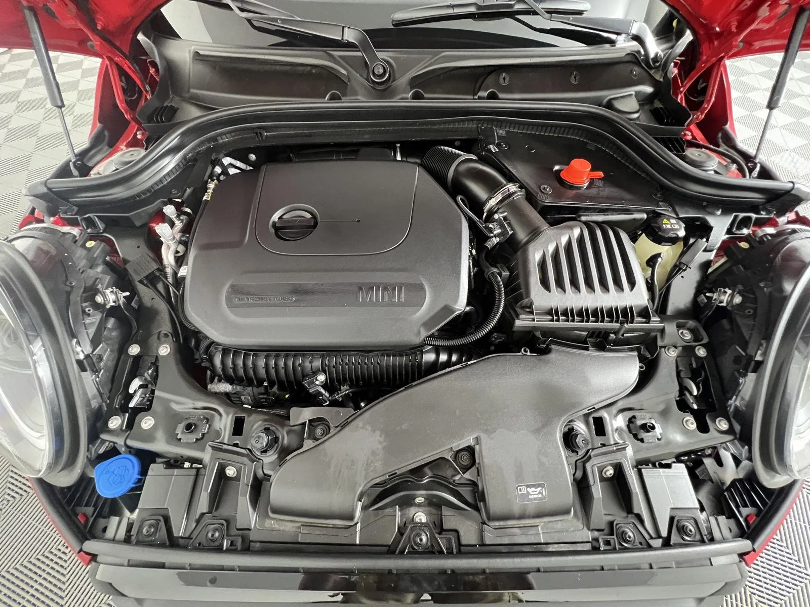 Used 2024 Chili Red MINI Cooper S image 21