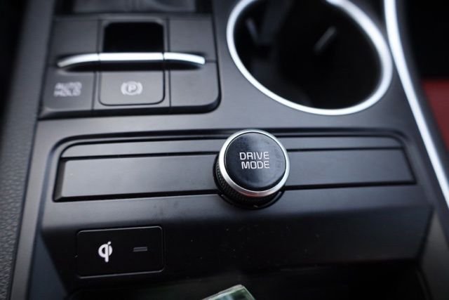Used 2023 White Pearl Kia GT-Line image 31