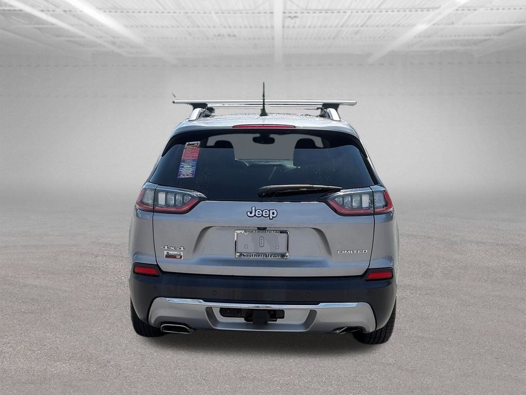 Used 2019 Silver Jeep Limited image 5