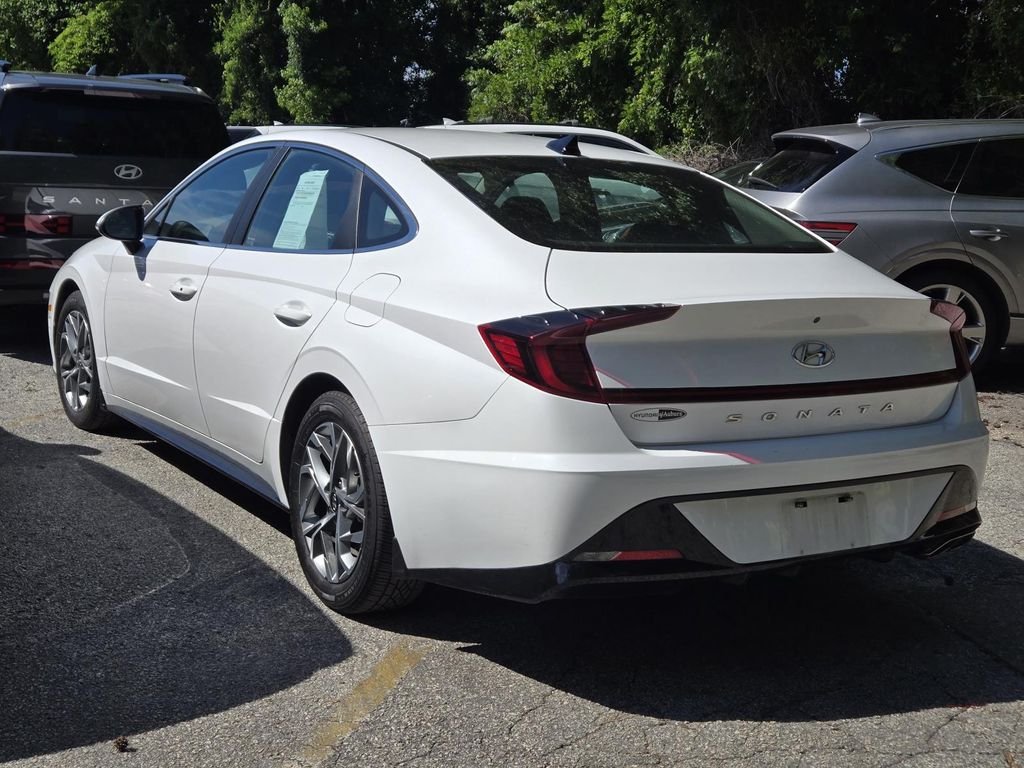 Used 2022 Gray Hyundai SEL image 4