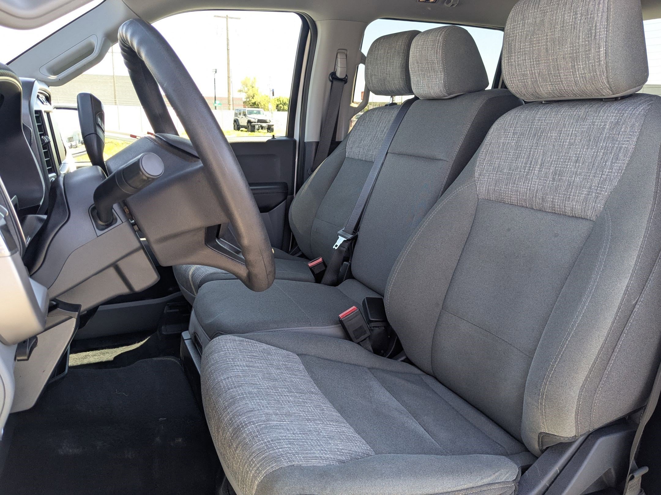 Used 2023 Oxford White Ford XLT image 29