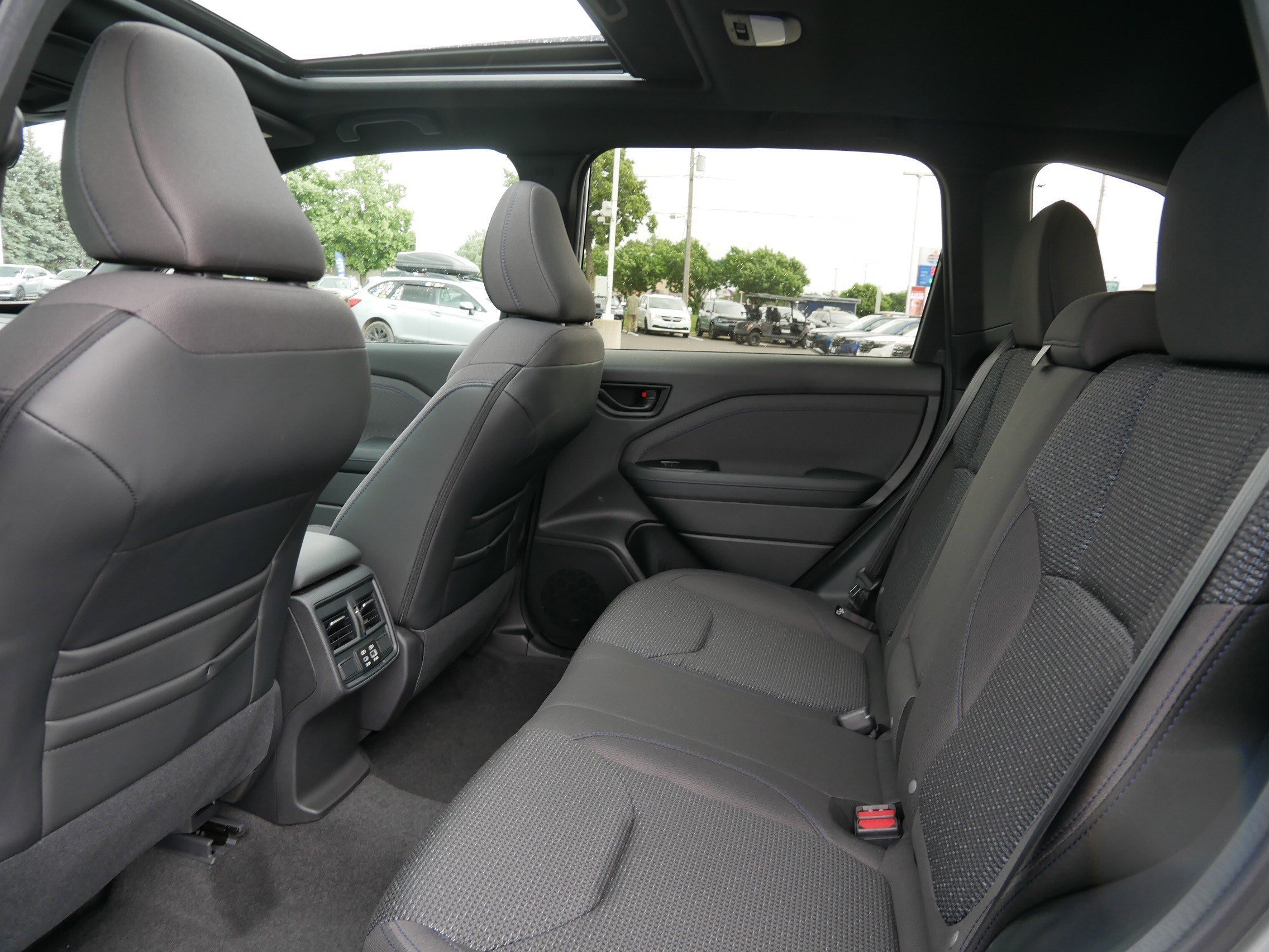 New 2026 RIVER ROCK PEARL Subaru Premium image 7