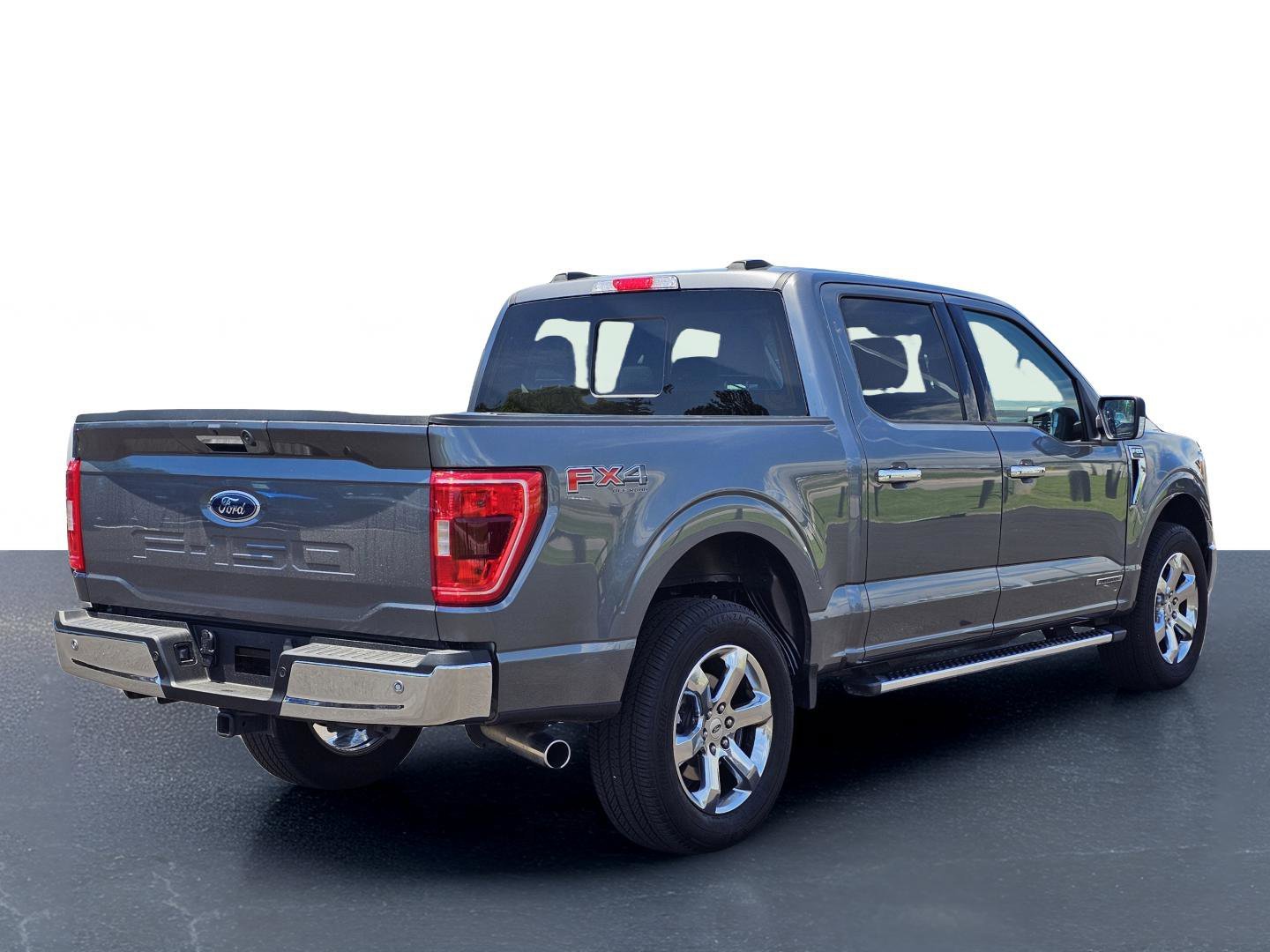 Used 2023 Carbonized Gray Metallic Ford XLT image 9
