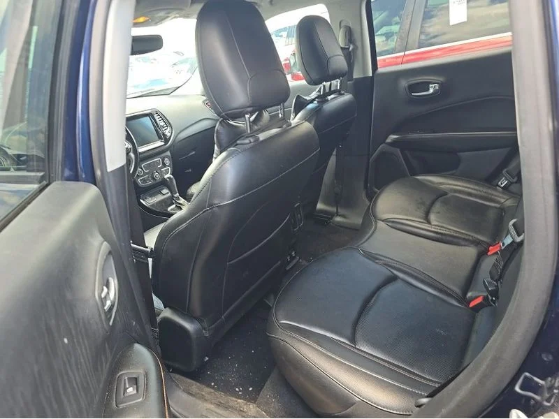 Used 2020 Jazz Blue Pearlcoat Jeep Limited image 11