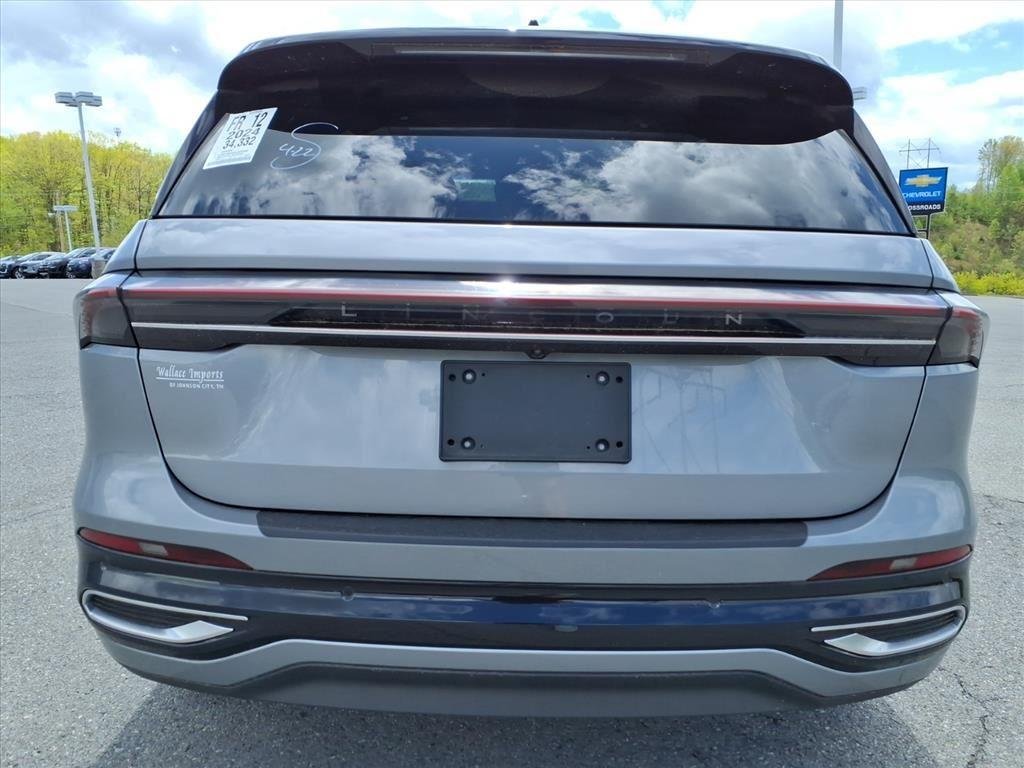 Used 2024 Lustrous Gray Metallic Clearcoat Lincoln Reserve image 4