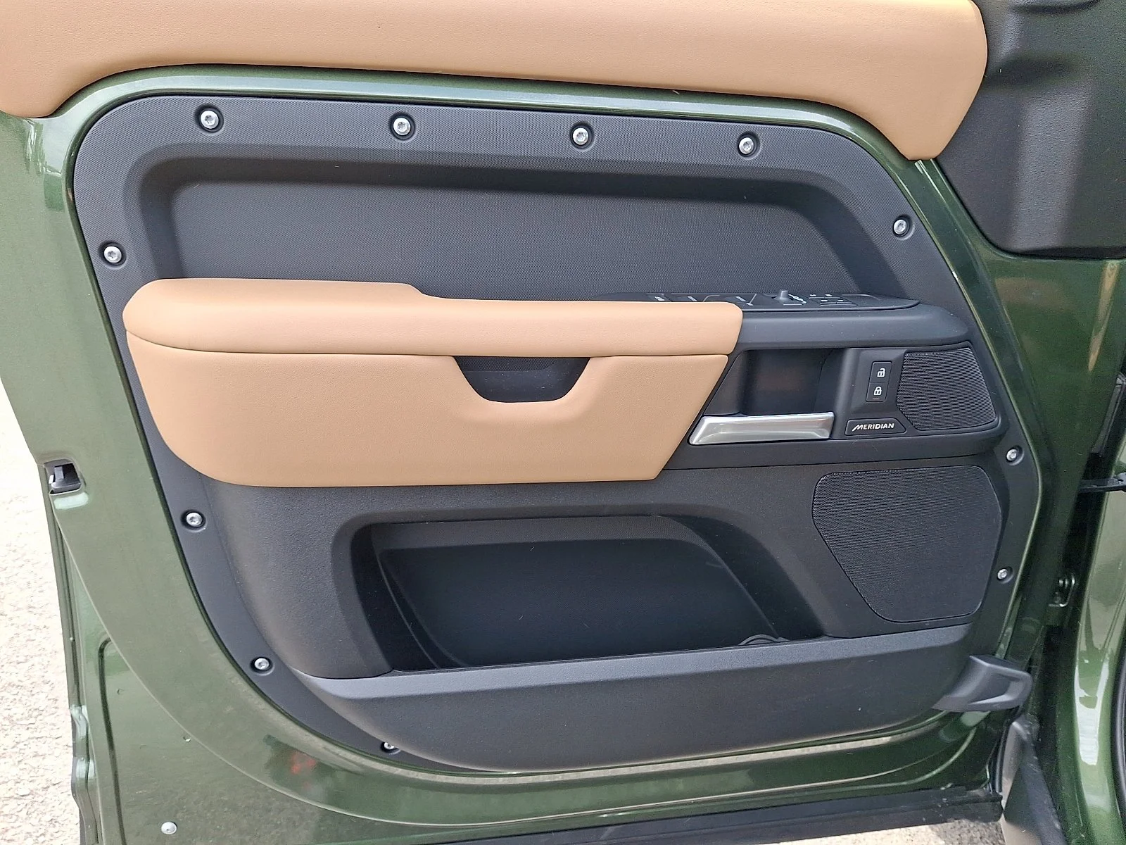 New 2026 Woolstone Green LAND ROVER S image 10