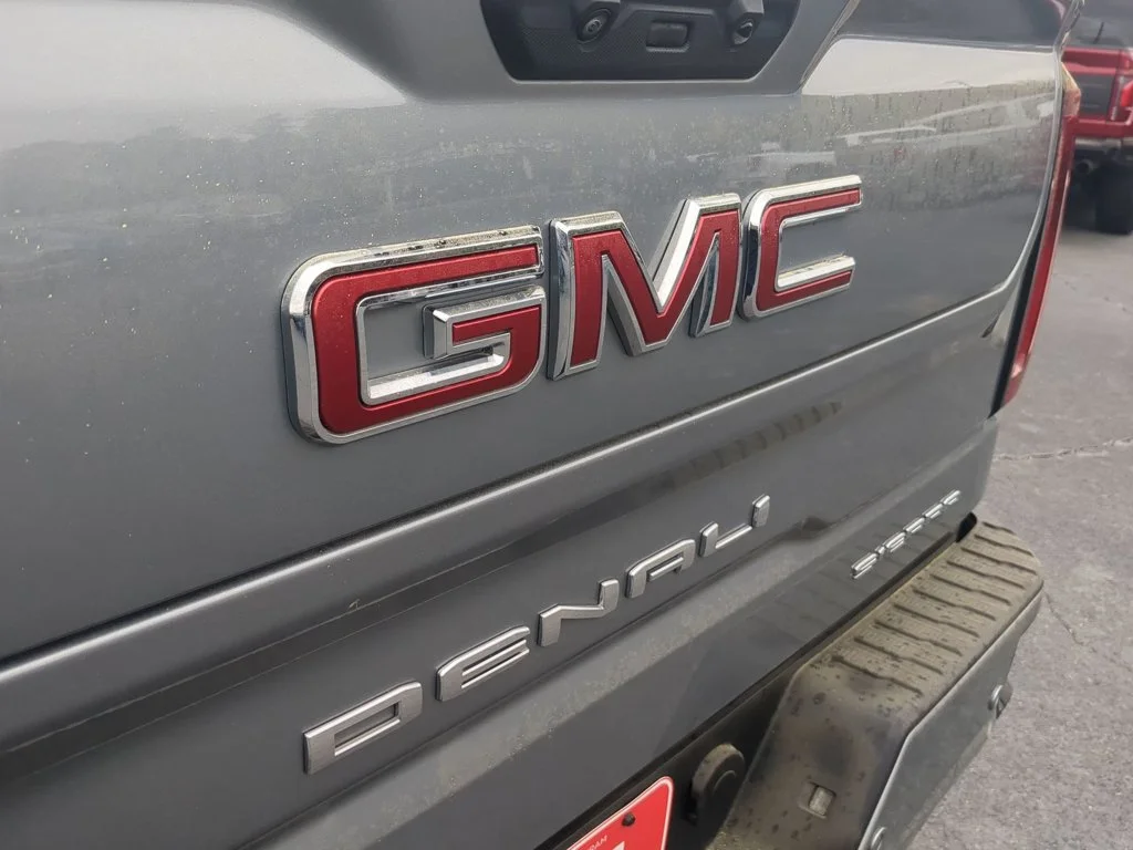 Used 2024 Sterling Metallic GMC Denali image 30