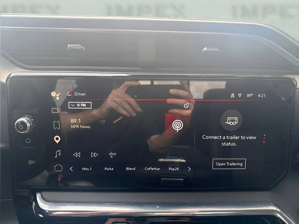 Used 2025 Onyx Black GMC Denali image 20