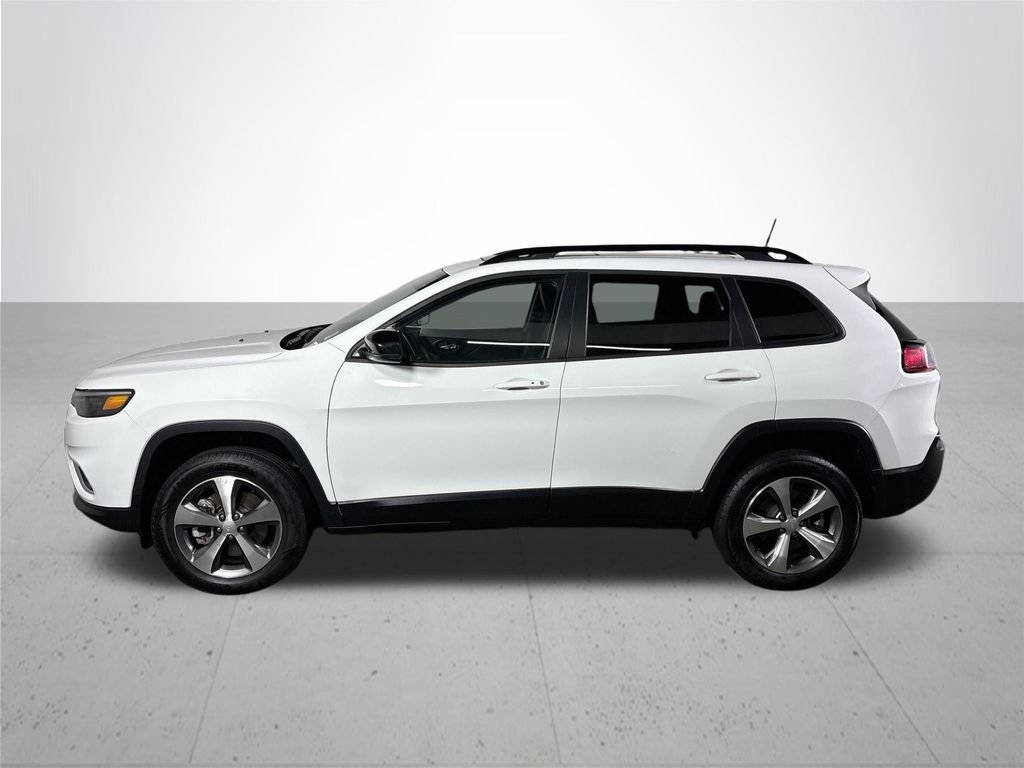 Used 2022 Bright White Clearcoat Jeep Limited image 9