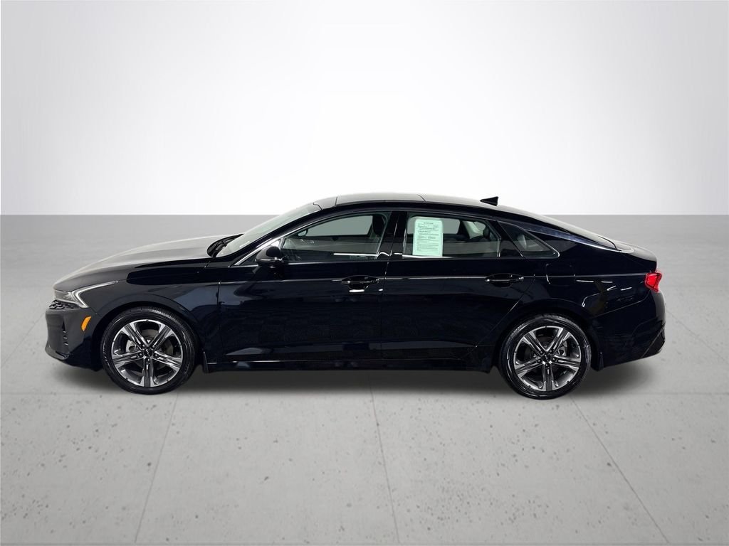 Used 2022 Ebony Black Kia EX image 9