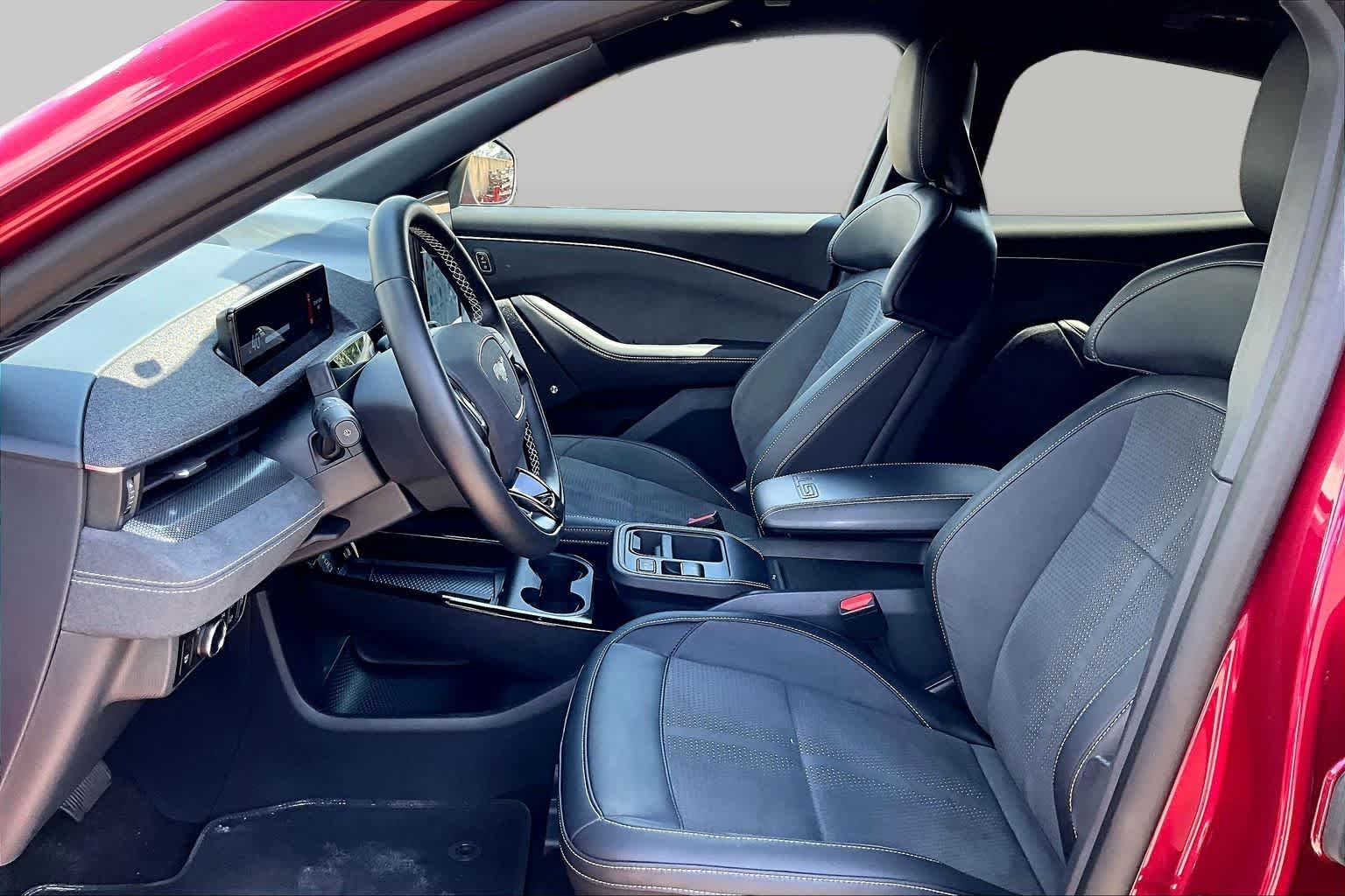 Used 2025 Molten Ford GT image 9