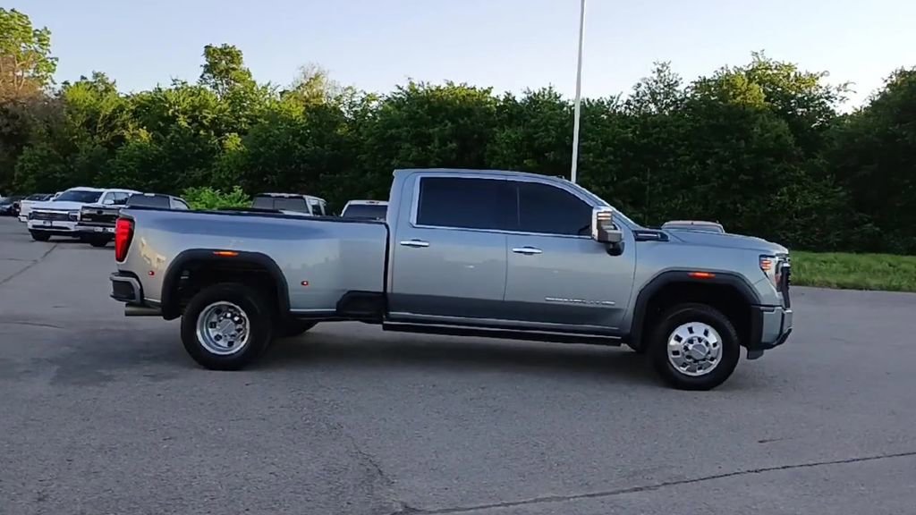 Used 2024 Sterling Metallic GMC Denali Ultimate DRW image 9