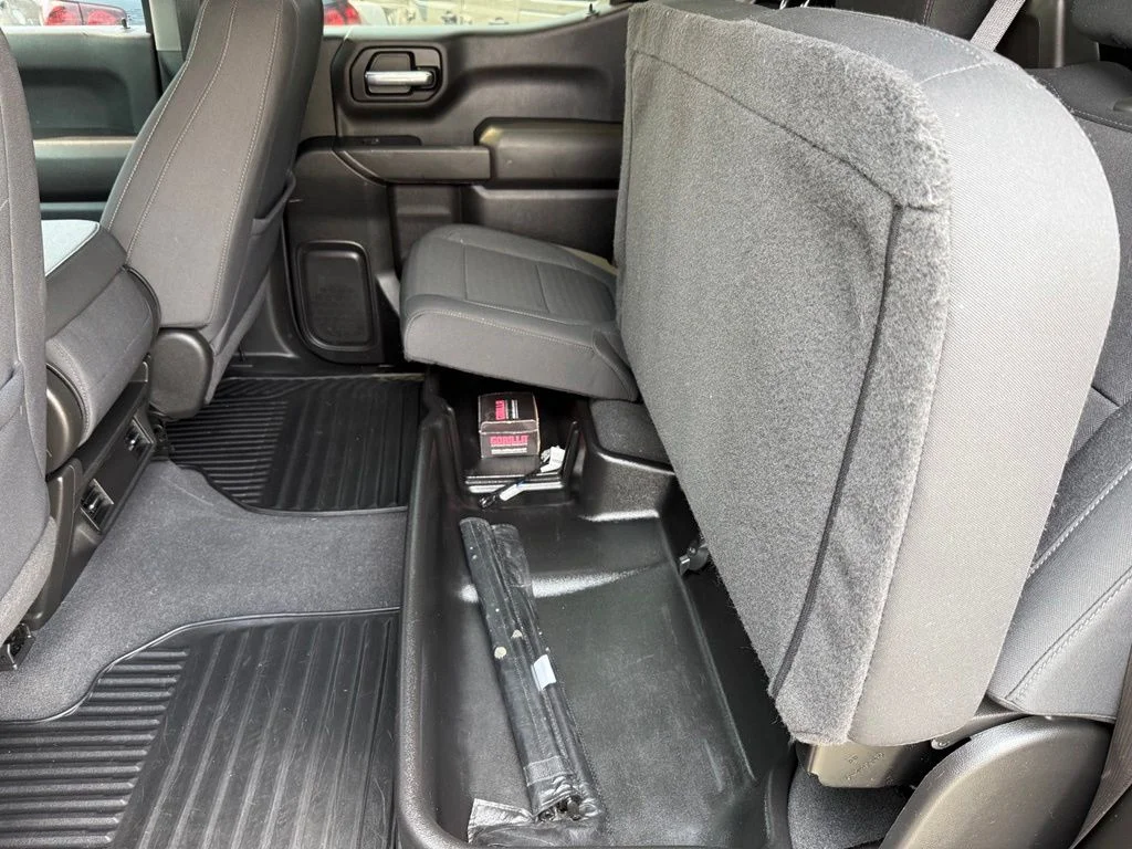 Used 2022 Black Chevrolet Custom image 13