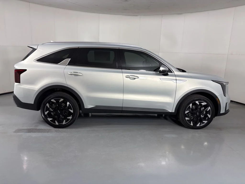 New 2026 Ivory Silver Kia EX image 9