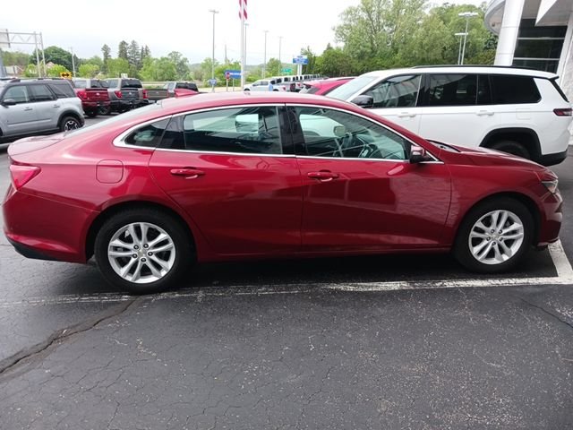 Used 2018 Cajun Red Tintcoat Chevrolet LT image 4