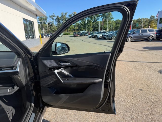 Used 2023 Black BMW xDrive28i image 33